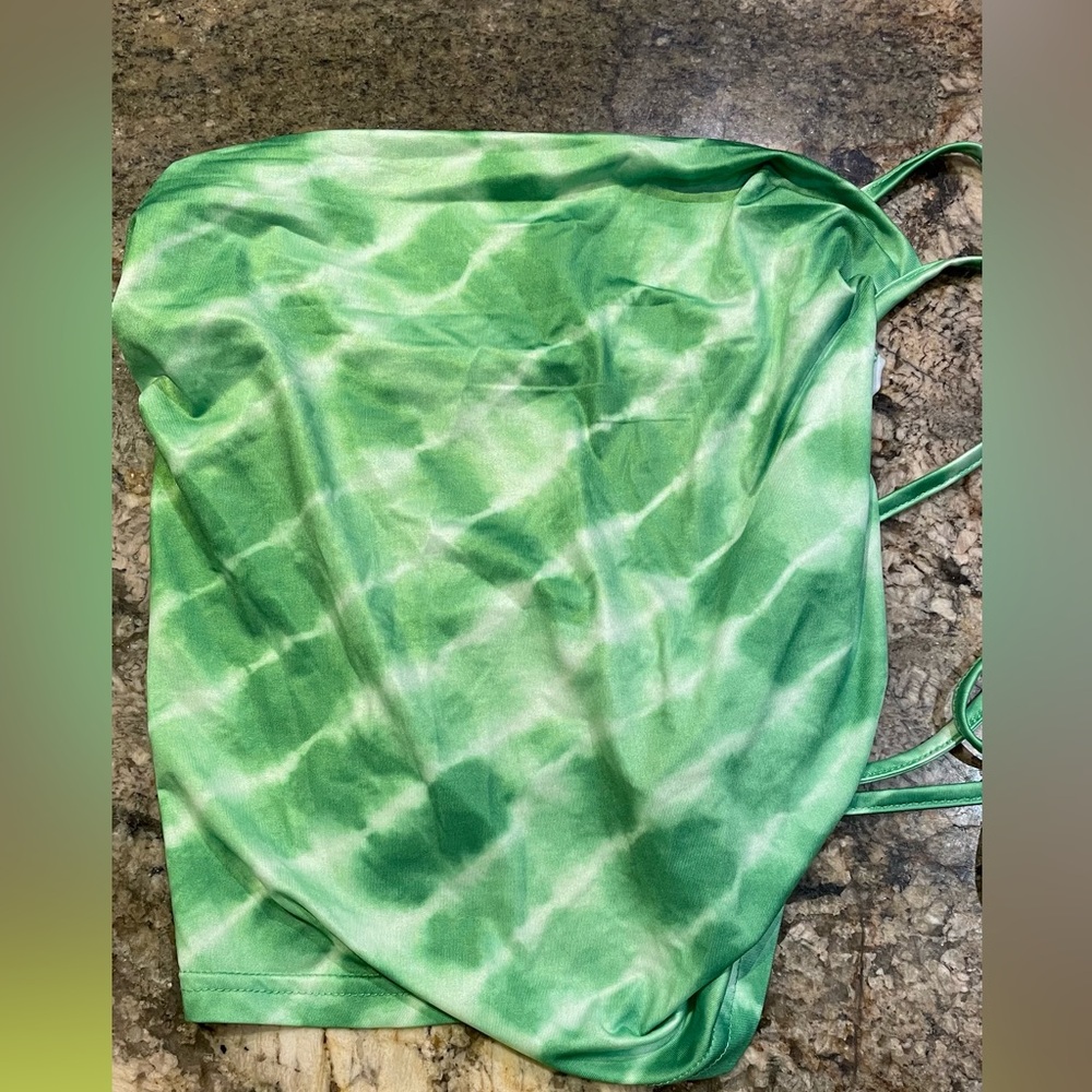 Cropped Green Tie Dye Cross Back Toe Top